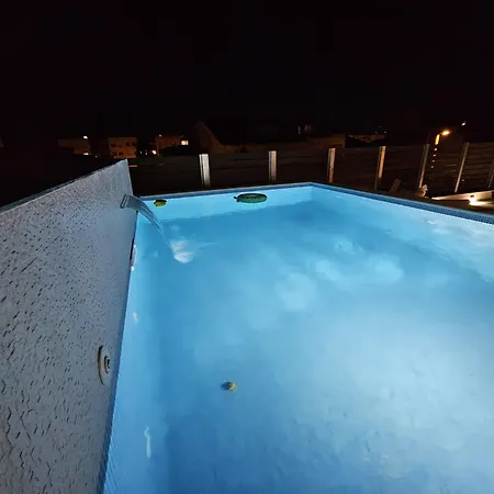 度假居 Thetomonina House With Pool