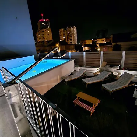 Thetomonina House With Pool 斯普利特