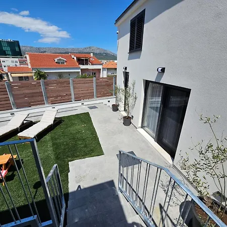 Thetomonina House With Pool Vakantiehuis *