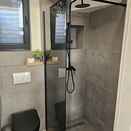 Thetomonina House With Pool