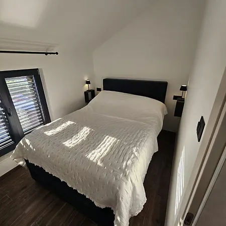 Thetomonina House With Pool Vakantiehuis *