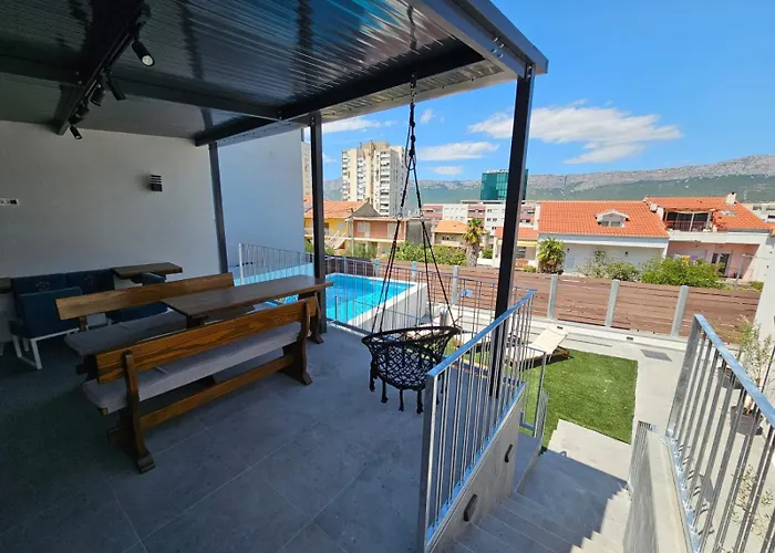 Thetomonina House With Pool Semesterbostad Split