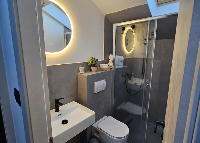 Thetomonina House With Pool