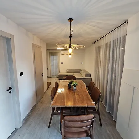 Thetomonina House With Pool 펜션 *