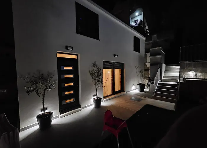 Thetomonina House With Pool 펜션 *
